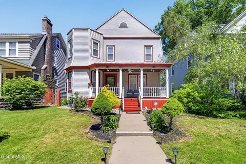 1043 Glenwood Blvd, Schenectady, NY 12308