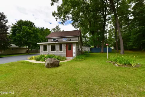 99 Greenfield Ave, Ballston Spa, NY 12020