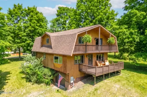 172 Palmer Rd, East Greenbush, NY 12061