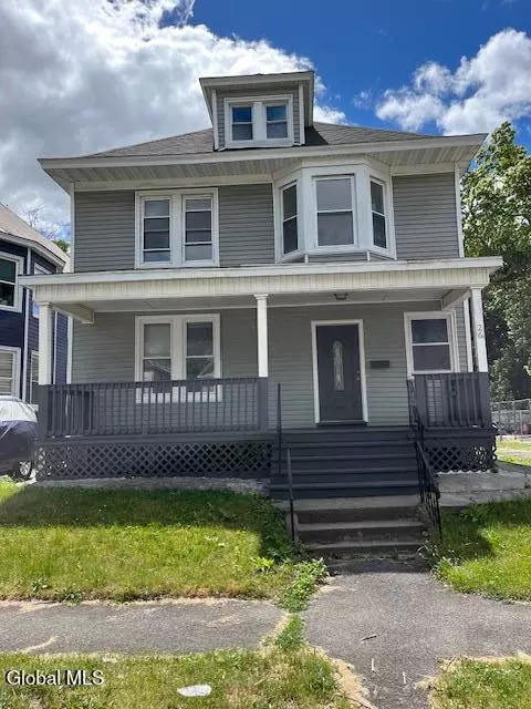 26 Linden St, Schenectady, NY 12304