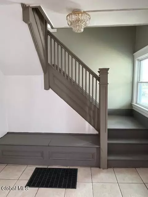 Entry Way - 26 Linden St, Schenectady, NY 12304 photo 2 of 4