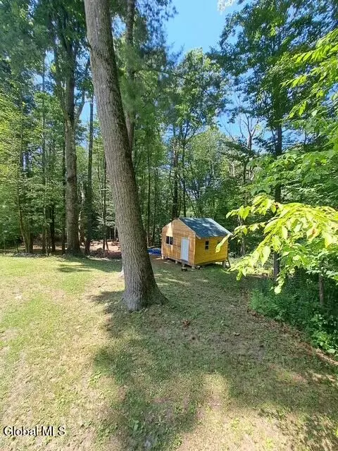 45 Weaver Dam Rd, Petersburgh, NY 12138