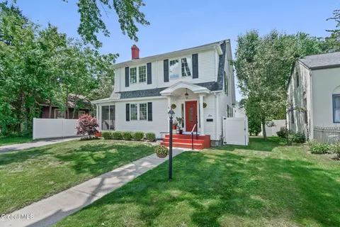 6 Glenwood St, Albany, NY 12203