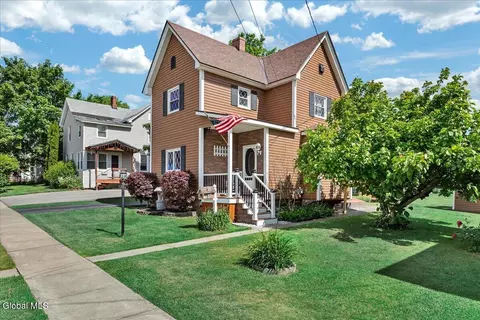 105 Mason St, Johnstown, NY 12095