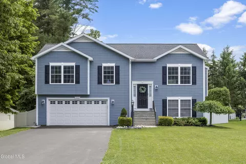 3062 Sunset Ln, Schenectady, NY 12303