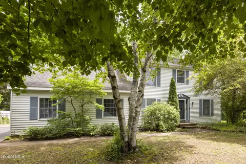 13 Sugar Pine Rd, Queensbury, NY 12804