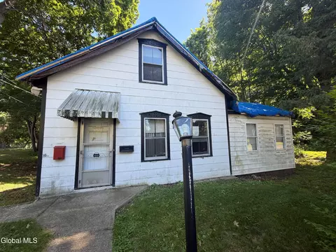 1886 Highland Ave, Troy, NY 12180