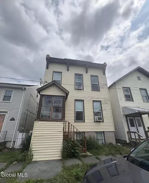 668 3rd Ave, Troy, NY 12182