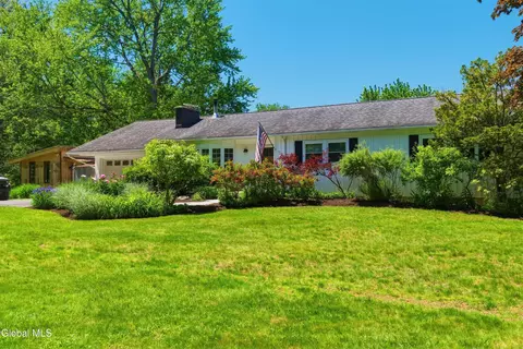704 Tanner Rd, Clifton Park, NY 12065