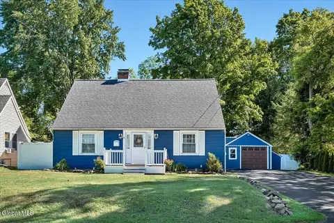 13 Van Buren Rd, Glenville, NY 12302