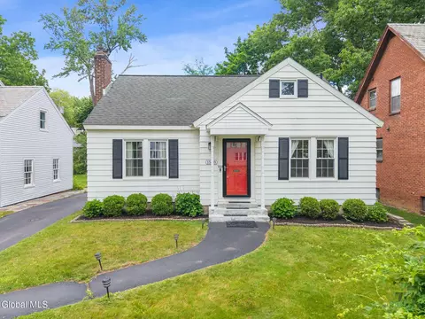 1548 Myron St, Niskayuna, NY 12309