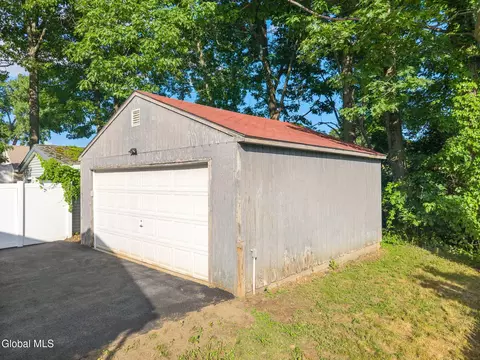 Other - 420 Chiswell Rd, Schenectady, NY 12304 photo 14 of 16