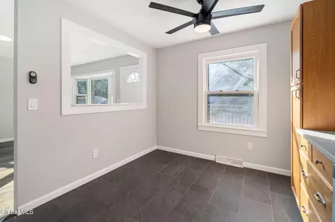 Entry Way - 420 Chiswell Rd, Schenectady, NY 12304 photo 2 of 2
