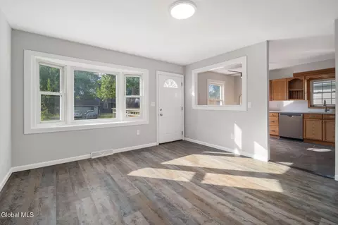 Living - 420 Chiswell Rd, Schenectady, NY 12304 photo 2 of 2