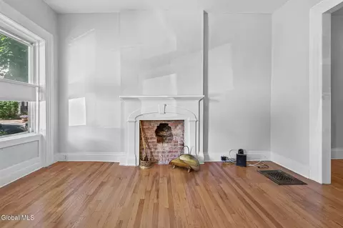 Living - 45 Front St, Schenectady, NY 12305 photo 4 of 5