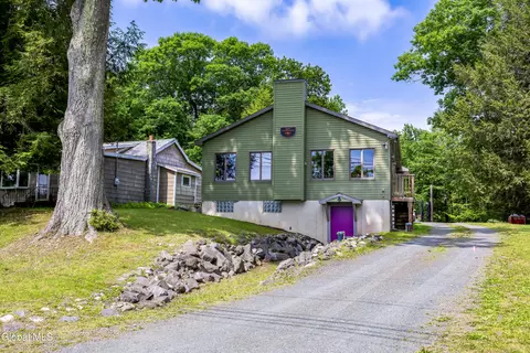 1187 Burden Lake Rd, Averill Park, NY 12018