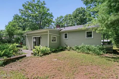 Exterior - 24 Ellen Ln, Schenectady, NY 12302 photo 6 of 11