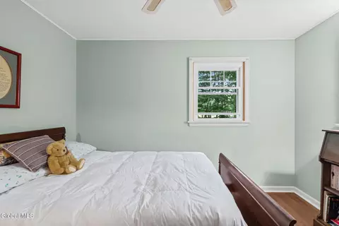 Bedroom - 24 Ellen Ln, Schenectady, NY 12302 photo 6 of 9