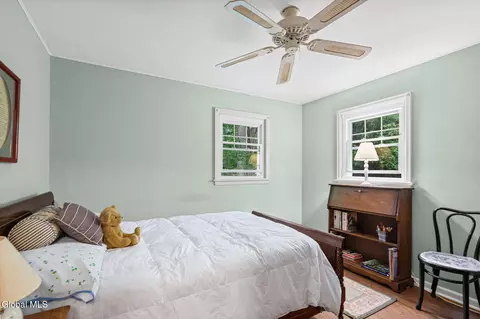 Bedroom - 24 Ellen Ln, Schenectady, NY 12302 photo 4 of 9