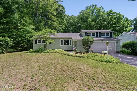 Exterior - 24 Ellen Ln, Schenectady, NY 12302 photo 2 of 11