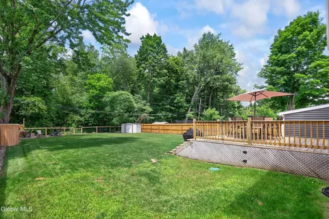 Exterior - 1788 Devendorf Rd, Schenectady, NY 12303 photo 4 of 5