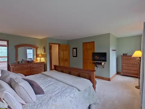 Bedroom - 216 Anthony Rd, Clifton Park, NY 12065 photo 3 of 7
