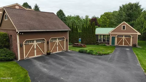 Exterior - 216 Anthony Rd, Clifton Park, NY 12065 photo 10 of 13