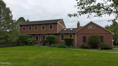Exterior - 216 Anthony Rd, Clifton Park, NY 12065 photo 7 of 13