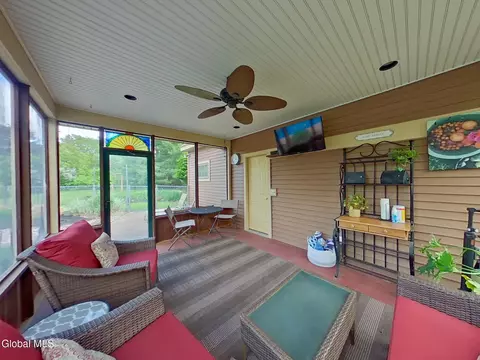 Exterior - 216 Anthony Rd, Clifton Park, NY 12065 photo 6 of 13