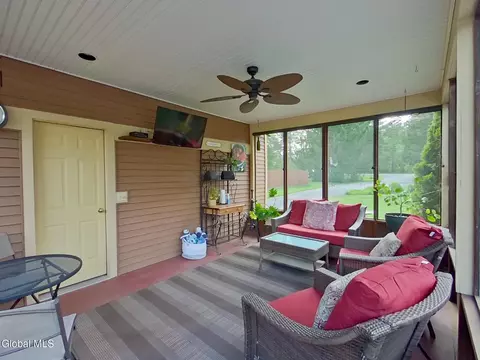 Exterior - 216 Anthony Rd, Clifton Park, NY 12065 photo 5 of 13