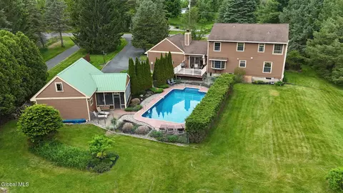Exterior - 216 Anthony Rd, Clifton Park, NY 12065 photo 8 of 13