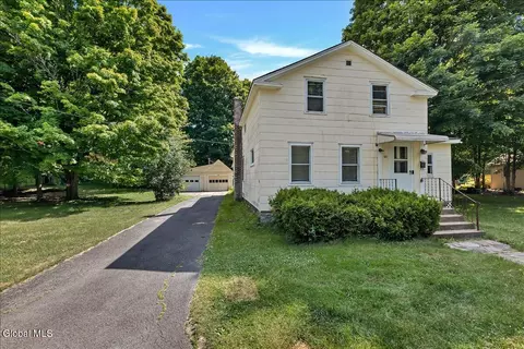 60 Maple Ave, Ballston Spa, NY 12020