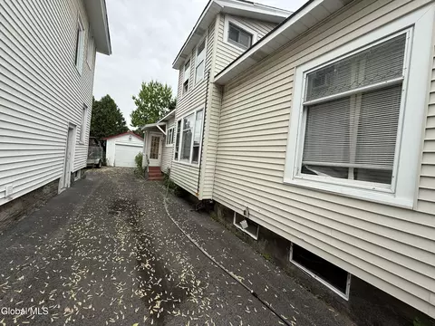 Exterior - 232 3rd St, Schenectady, NY 12302 photo 3 of 5