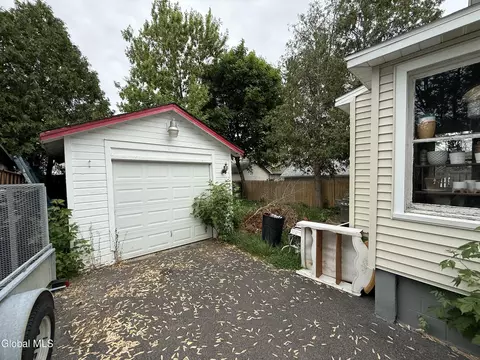 Exterior - 232 3rd St, Schenectady, NY 12302 photo 5 of 5