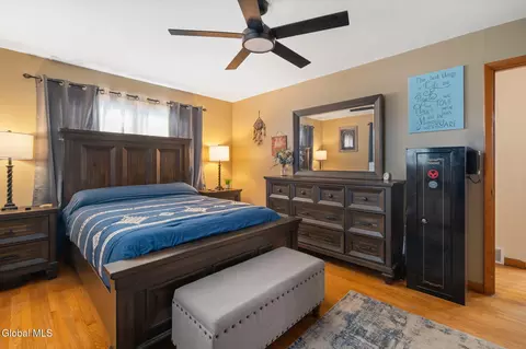 Bedroom - 6 Bertone Dr, Schenectady, NY 12306 photo 1 of 4