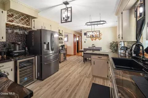 Kitchen - 6 Bertone Dr, Schenectady, NY 12306 photo 2 of 5