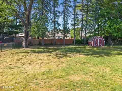 Exterior - 6 Bertone Dr, Schenectady, NY 12306 photo 5 of 7