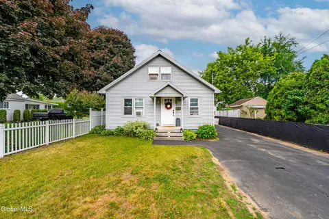 Exterior - 3256 Williams St, Schenectady, NY 12306 photo 2 of 5