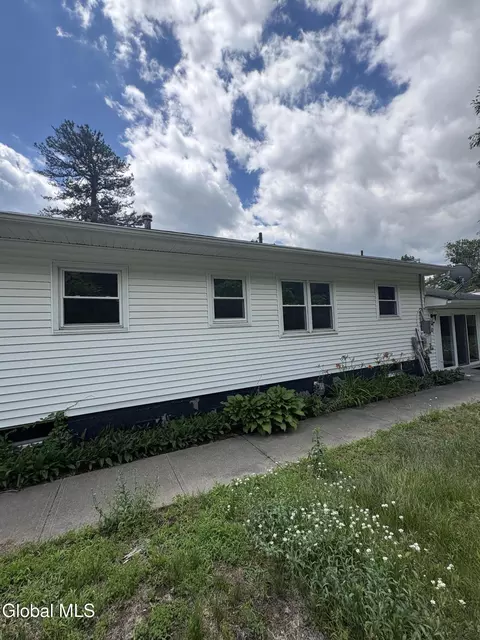 Exterior - 3131 Spawn Rd, Schenectady, NY 12303 photo 1 of 2