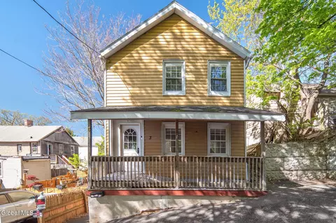 3 Church St, Rensselaer, NY 12144