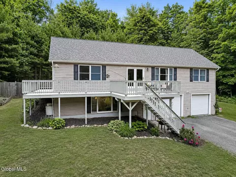 108 Glenwild Rd, Middle Grove, NY 12850