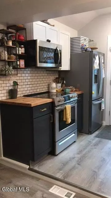 Kitchen - 7352 Church Rd, Schenectady, NY 12306 photo 5 of 5