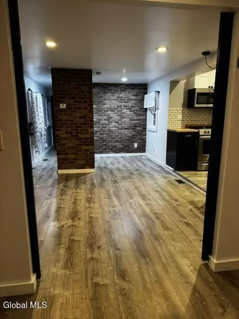 Entry Way - 7352 Church Rd, Schenectady, NY 12306 photo 1 of 3