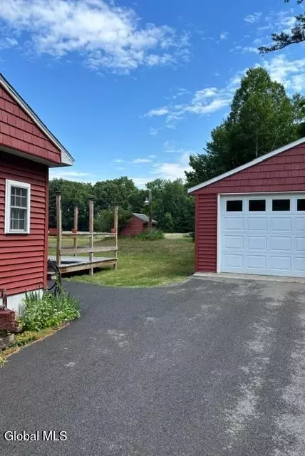 Exterior - 7352 Church Rd, Schenectady, NY 12306 photo 7 of 10