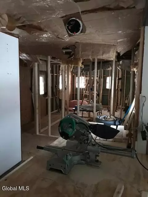 Entry Way - 7352 Church Rd, Schenectady, NY 12306 photo 3 of 3