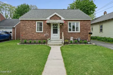 1892 Broad St, Schenectady, NY 12306