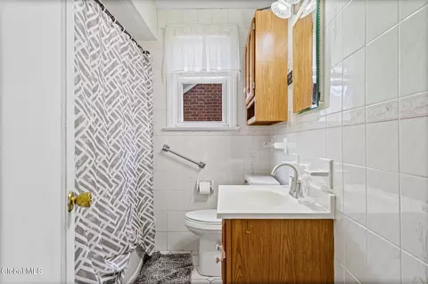 Bath - 1892 Broad St, Schenectady, NY 12306 photo 1 of 1