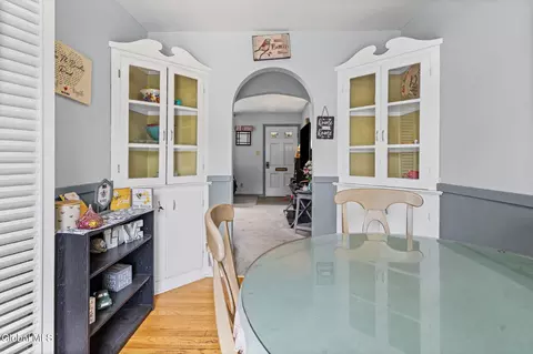 Dining - 1892 Broad St, Schenectady, NY 12306 photo 3 of 3