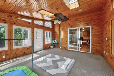 Exterior - 35 Ginger Ter, Clifton Park, NY 12065 photo 4 of 17