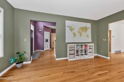 Entry Way - 35 Ginger Ter, Clifton Park, NY 12065 photo 3 of 4